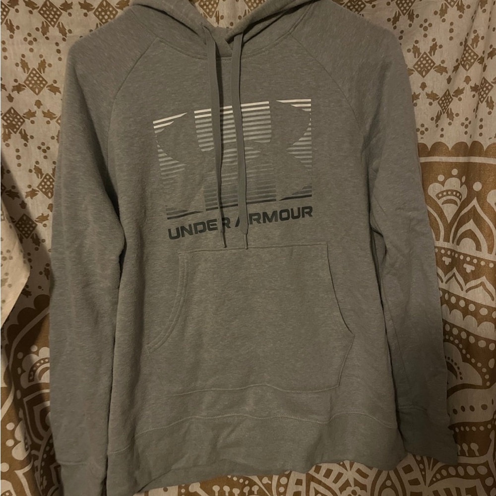 Under Armour women’s  Gray Hoodie Sweatshirt